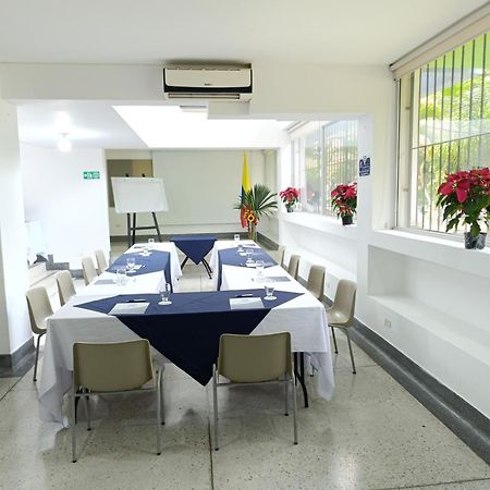 Hotel Casa Santa Monica Norte كالي المظهر الخارجي الصورة