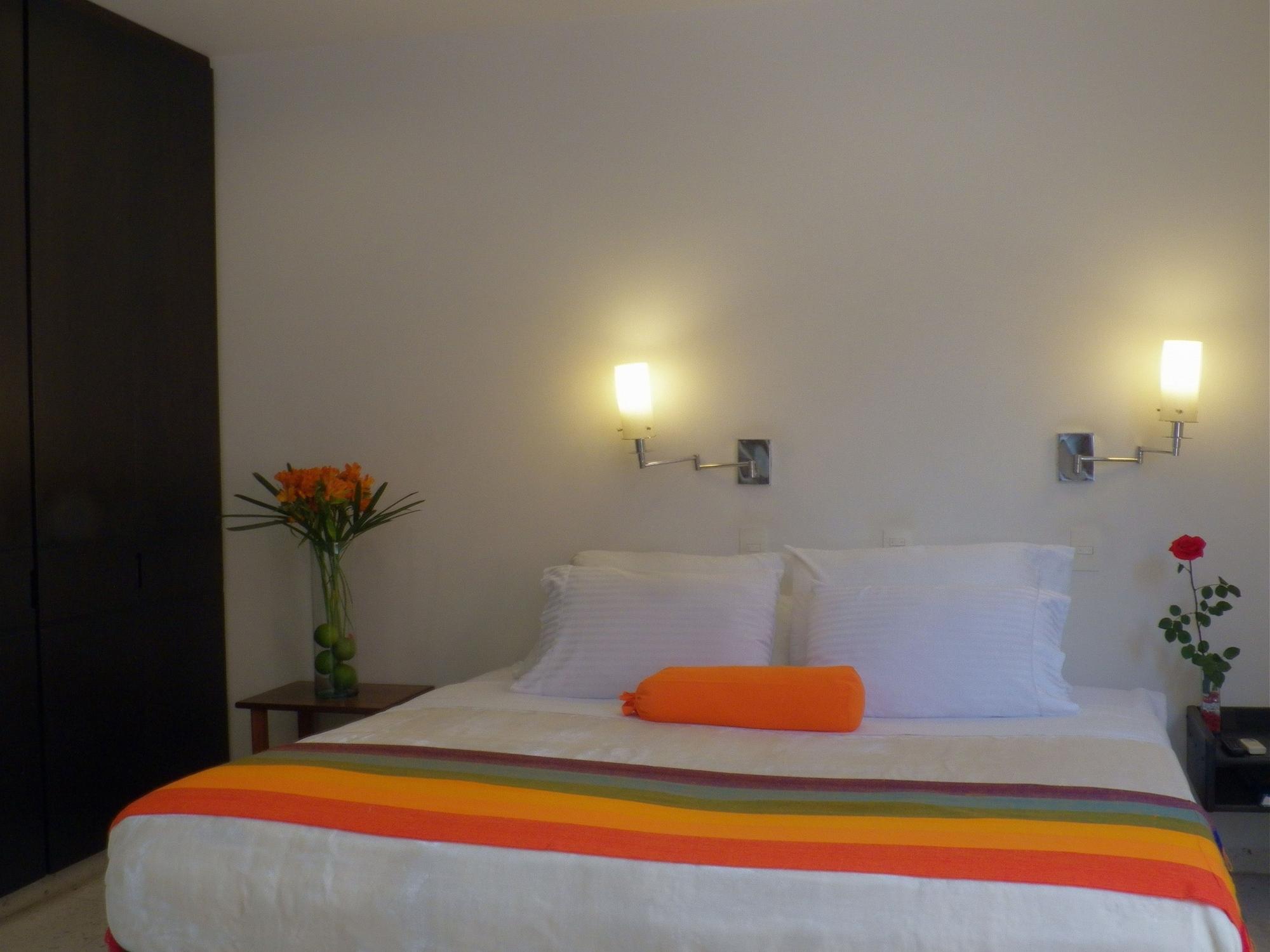 Hotel Casa Santa Monica Norte كالي المظهر الخارجي الصورة