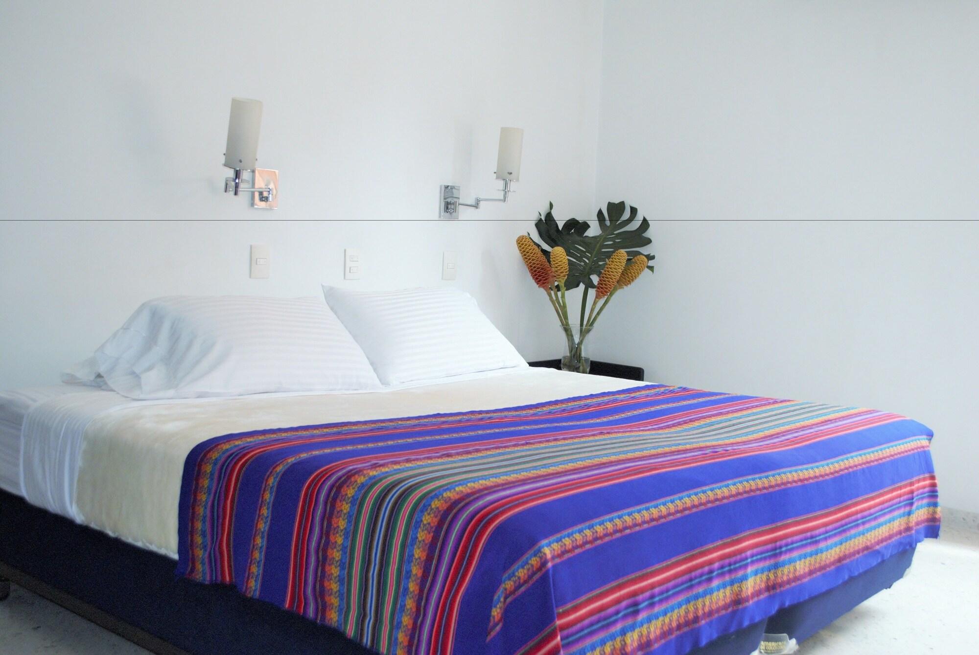 Hotel Casa Santa Monica Norte كالي المظهر الخارجي الصورة