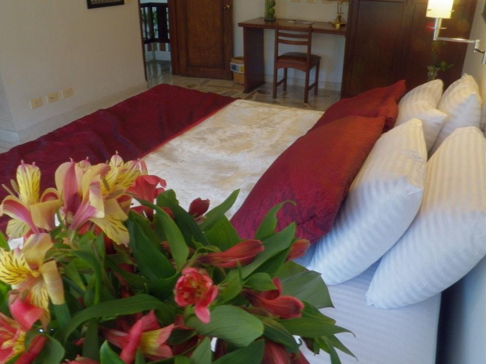 Hotel Casa Santa Monica Norte كالي المظهر الخارجي الصورة